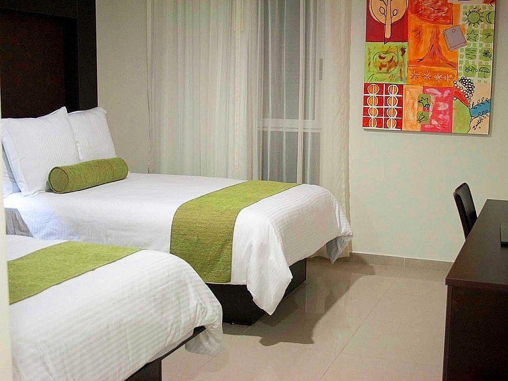 Wyndham Garden Guadalajara Acueducto